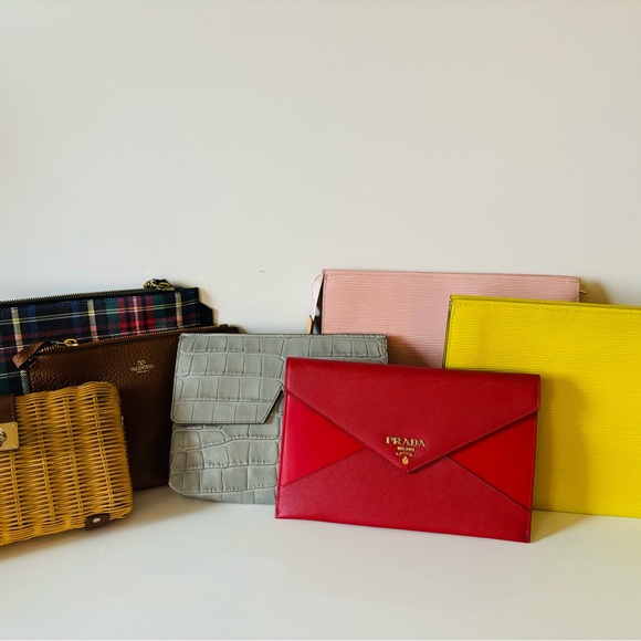 AUTHENTIC Louis Vuitton Epi Toiletry Pouch 26 Clutch - Neon Yellow - Picture 9 of 9